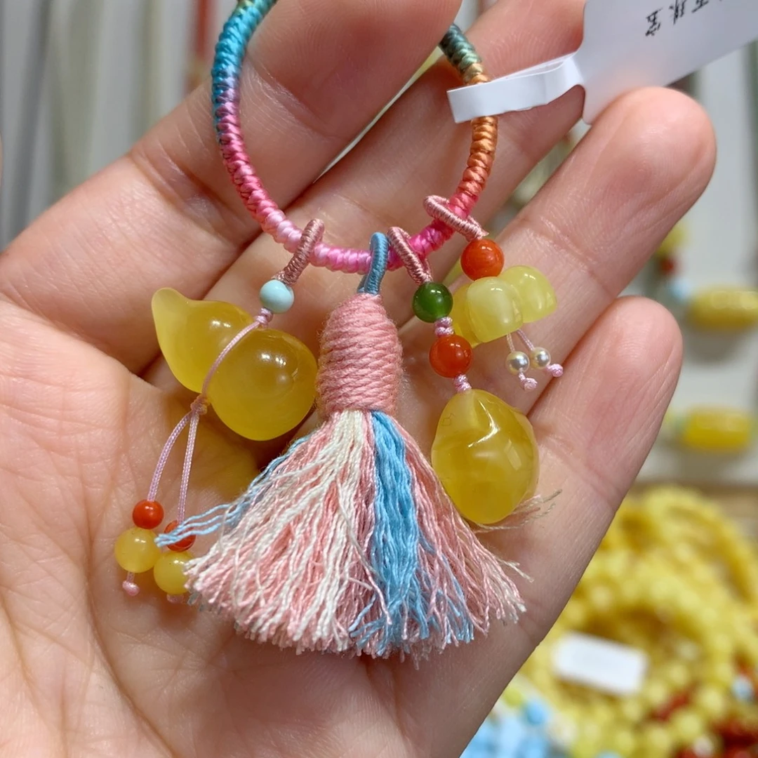 蜜蜡未镶嵌裸石挂件