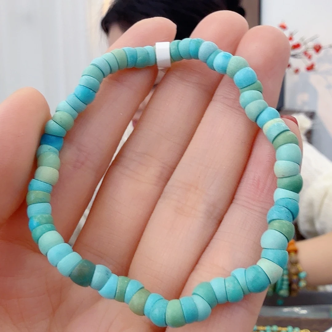 一***花绿松石未镶嵌珠宝奇石