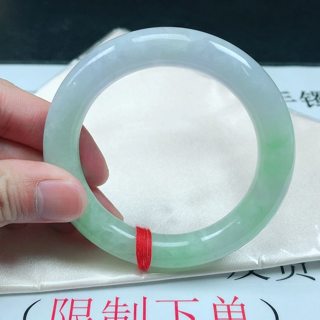 翡翠手镯未镶嵌圈57
