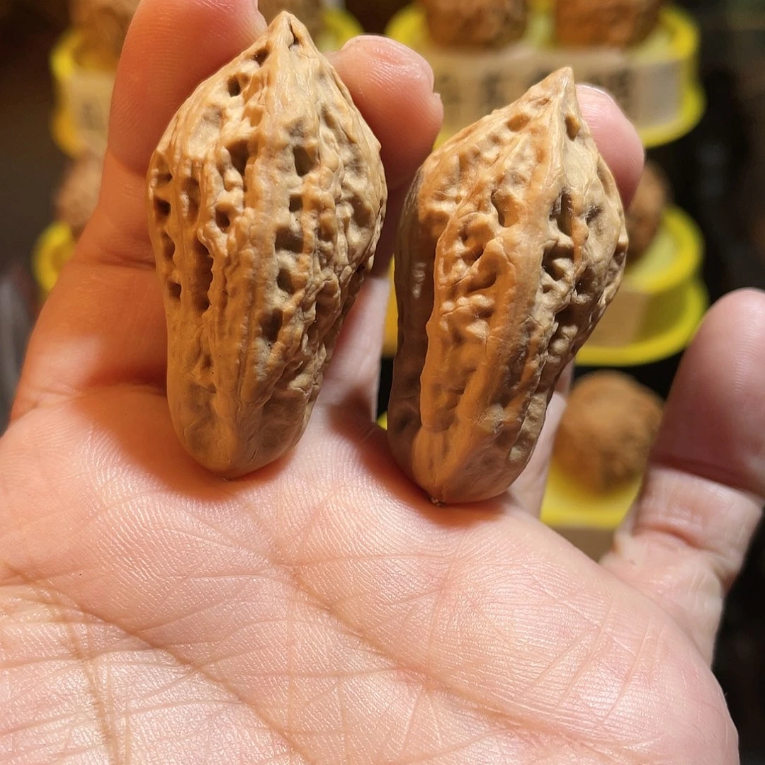 文玩核桃吊坠花生