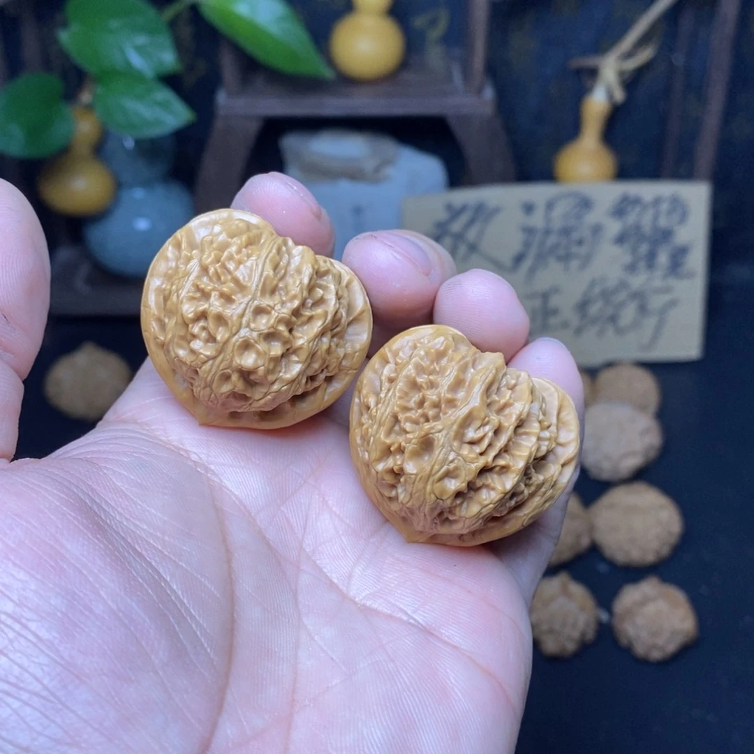 文玩核桃吊坠37+宫灯
