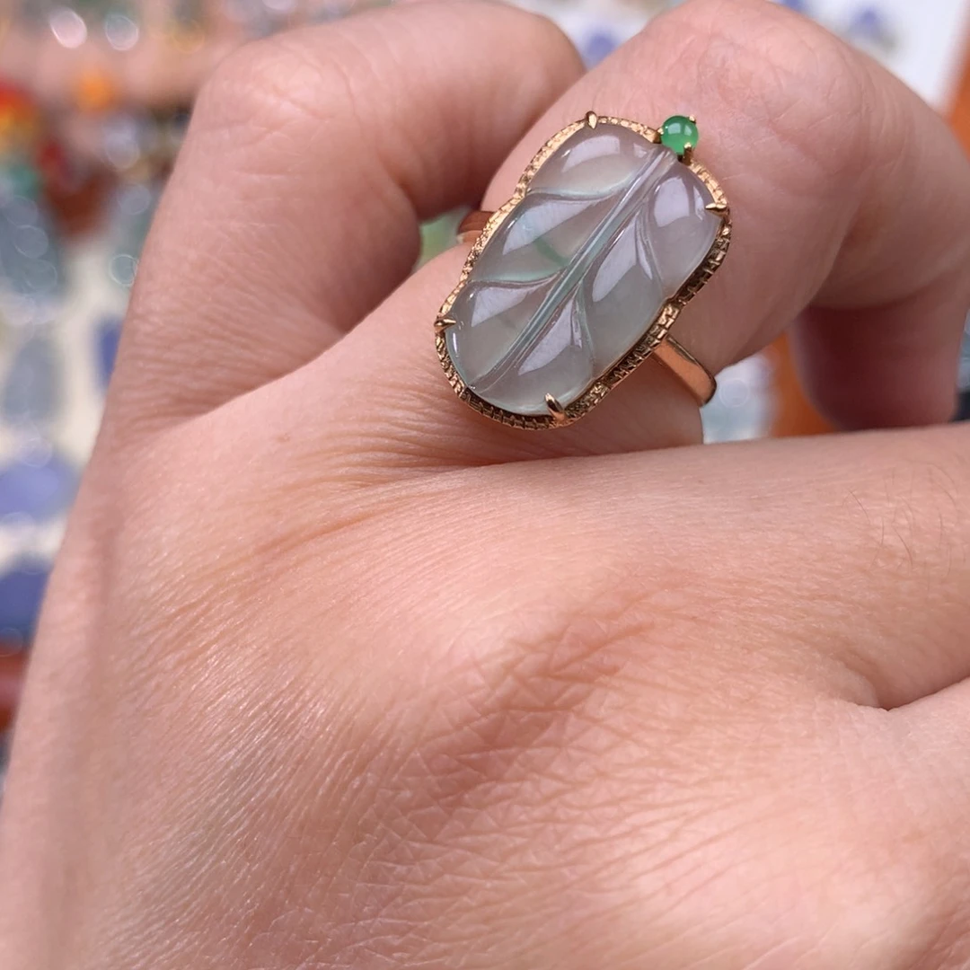 18K金镶嵌戒指翡翠叶子戒指
