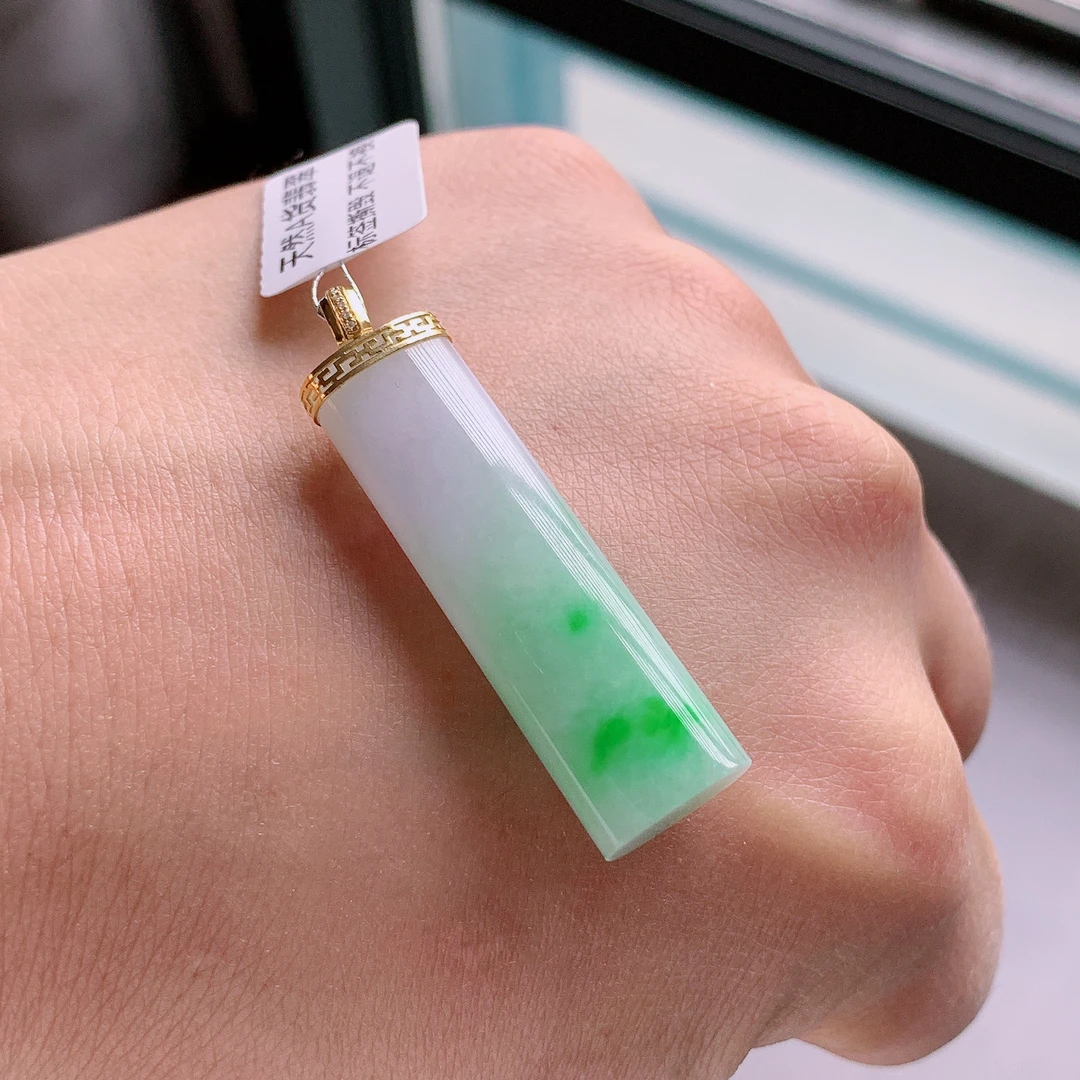 缅甸天然A然A货翡翠素面牌吊坠1920