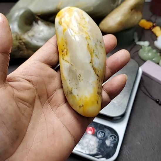 和田玉（糖玉）未镶嵌挂件