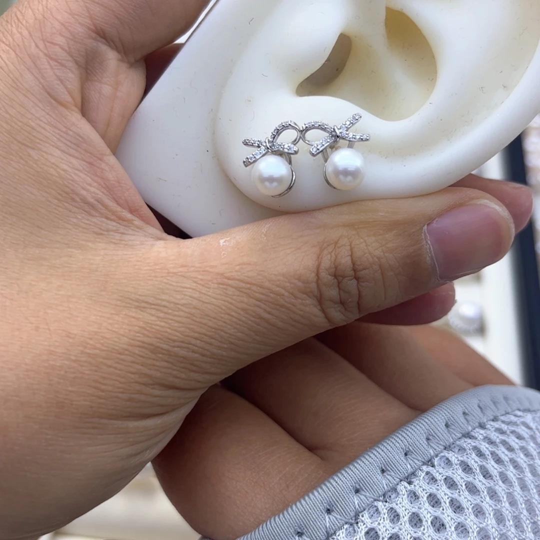 银S925镶嵌淡水珍珠耳饰