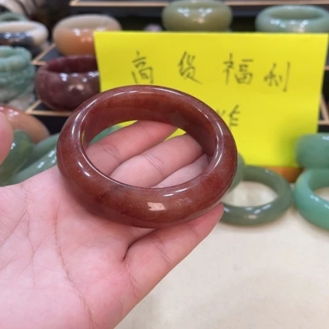 未镶嵌手镯石英质玉