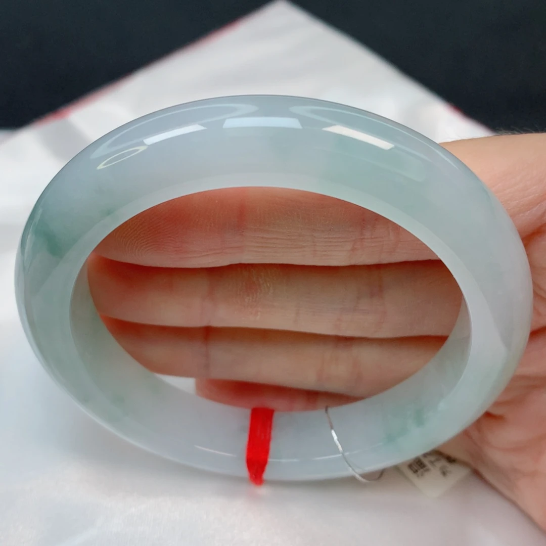 未镶嵌手镯翡翠56.6正圈，窄条胶润淡雅，完整，028