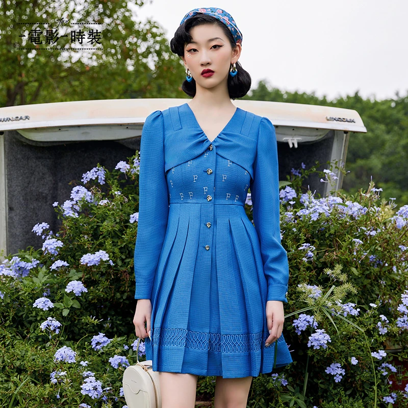 【程钱钱】一电影一时装烫钻连衣裙式外套FEUG115550