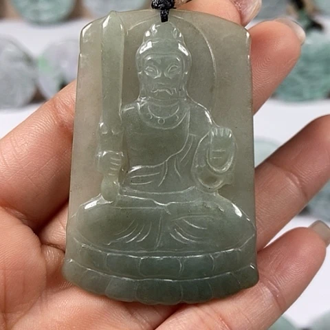 翡翠颈饰未镶嵌不动明王福利