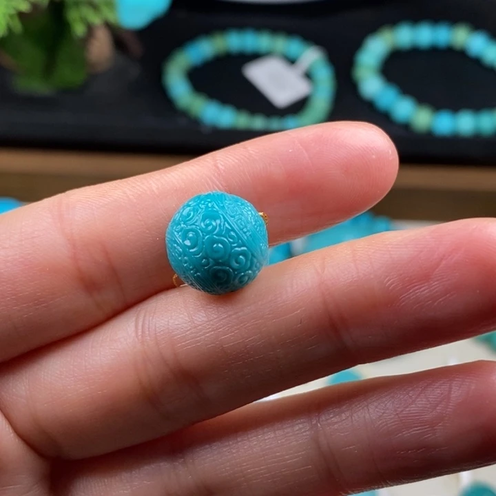 玩***走绿松石未镶嵌珠宝奇石