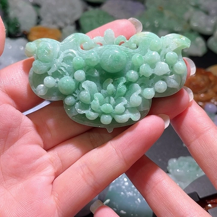 颈饰未镶嵌翡翠天