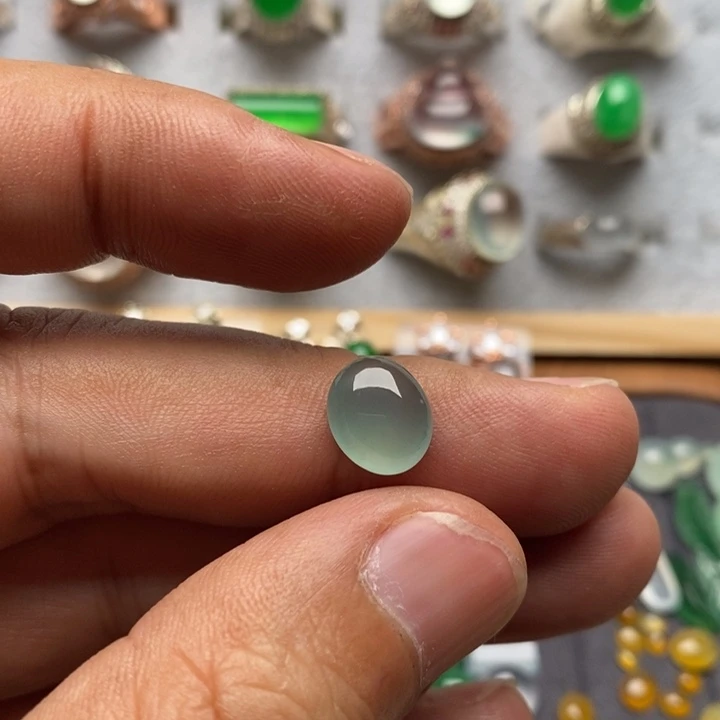 翡翠裸石冰种蓝晴戒面10.8*9*4.5