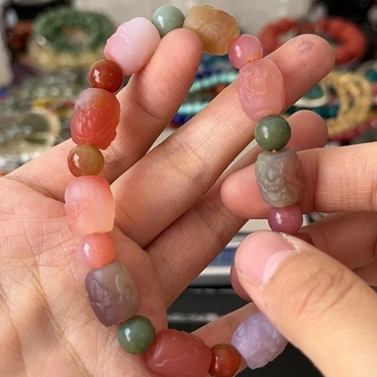 玛瑙/玉髓手链未镶嵌矿坑