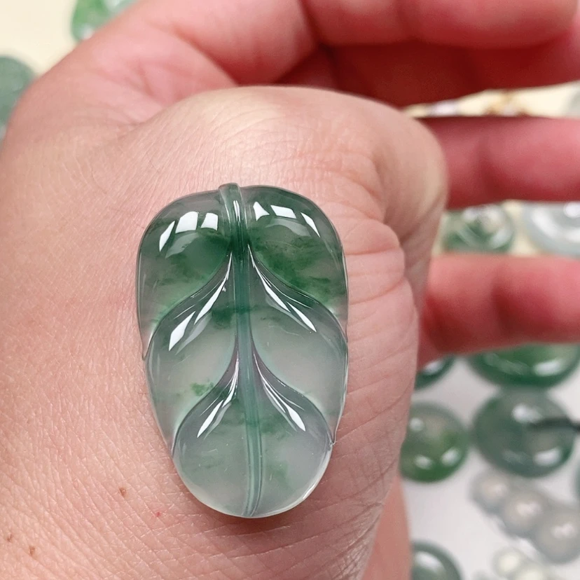 【闪购商品】颈饰未镶嵌翡翠