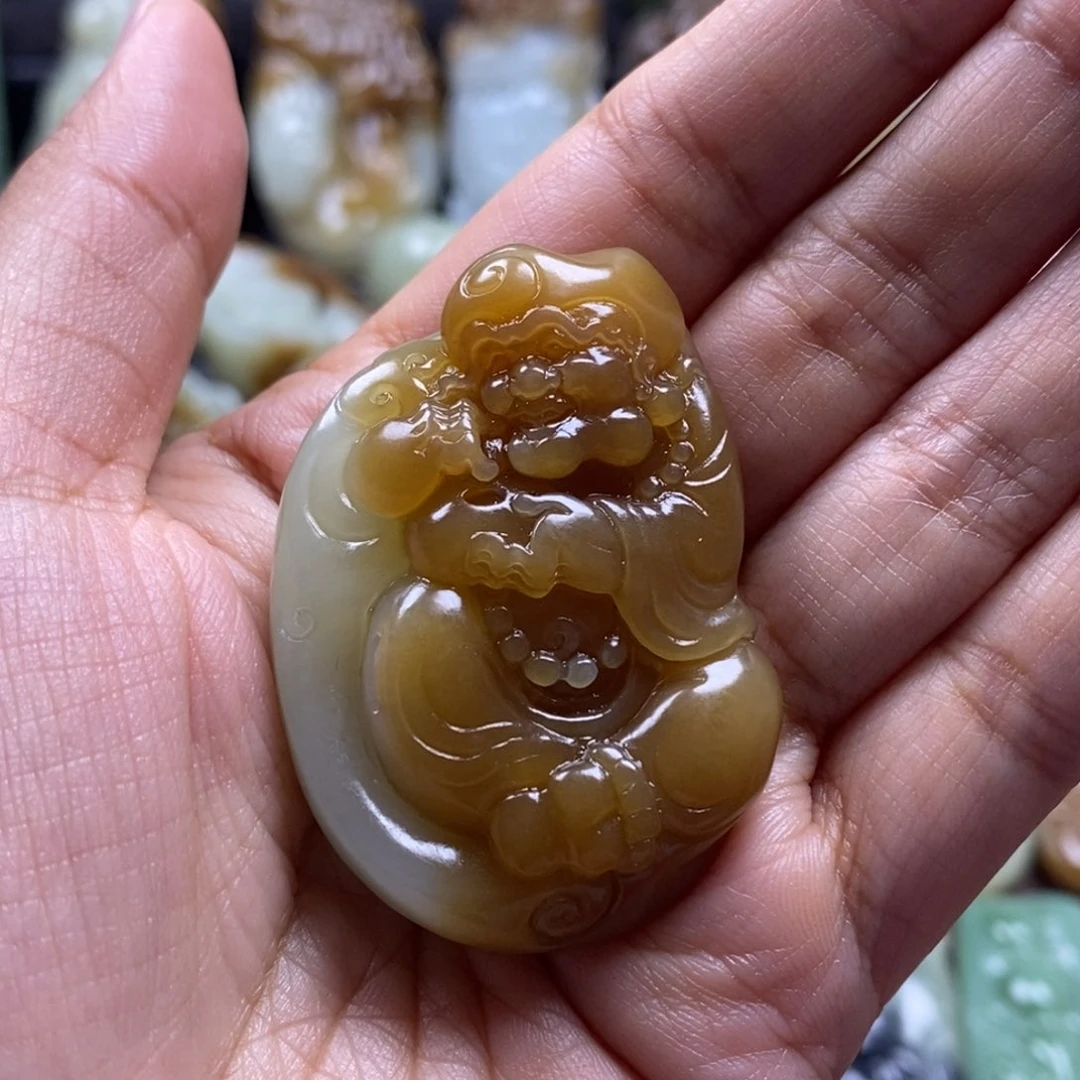 吊坠(不含链)未镶嵌和田玉（糖玉）一***夜