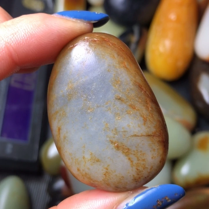 和田玉未镶嵌珠宝奇石