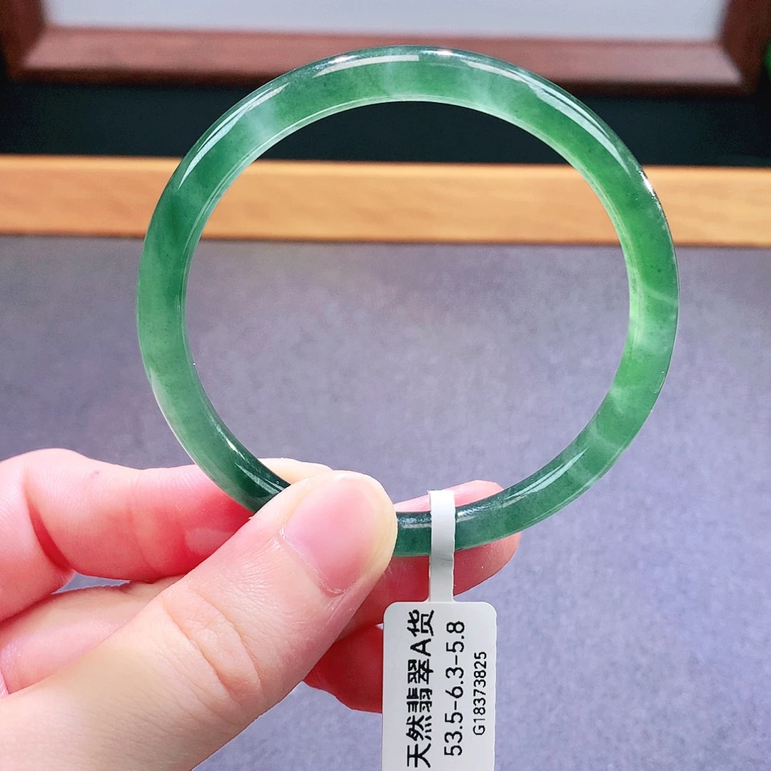 未镶嵌手镯翡翠天然翡翠
