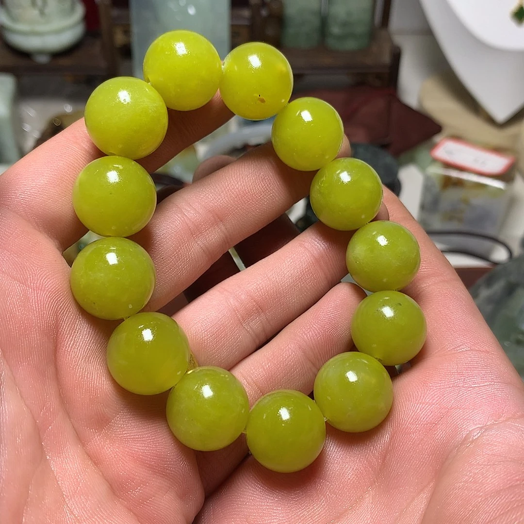 未镶嵌蛇纹石玉颈饰