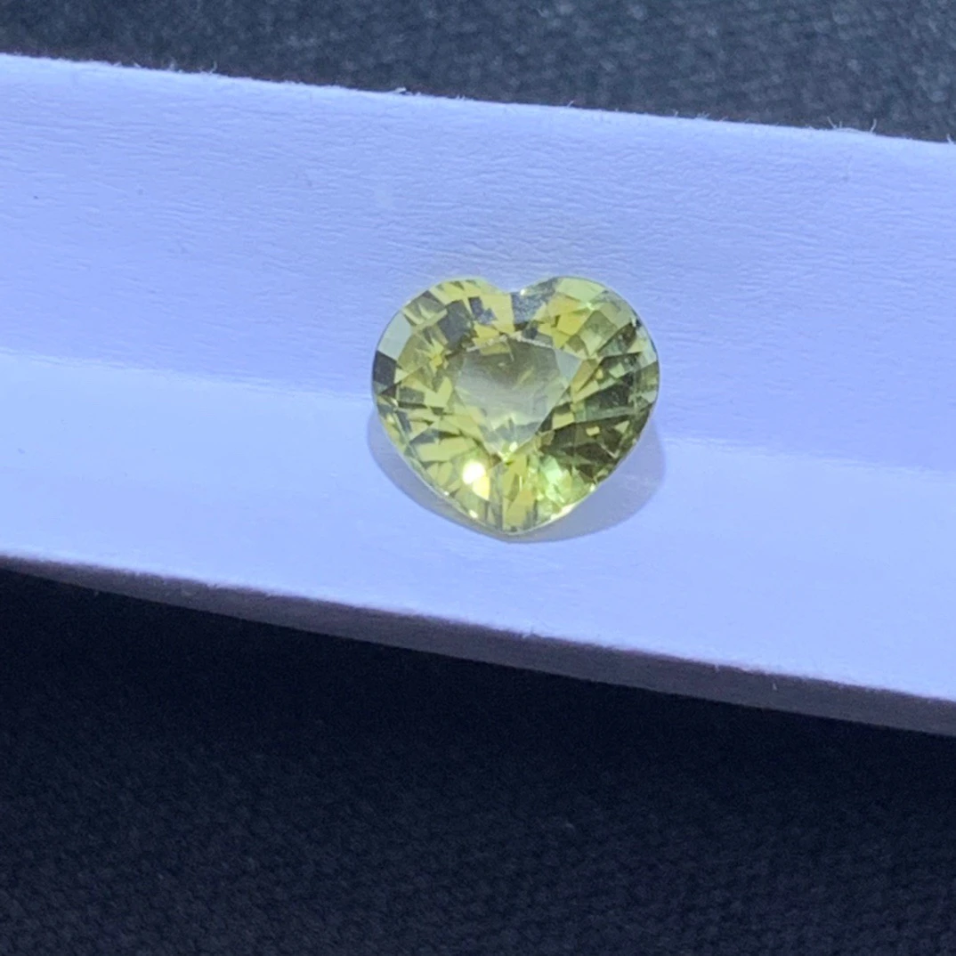 天然绿碧玺裸石1.14克拉