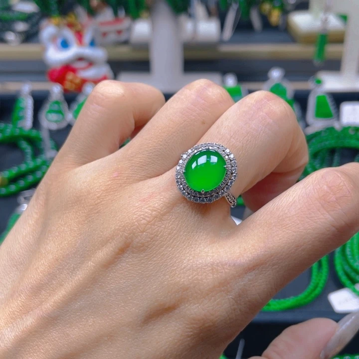 翡翠未镶嵌戒指阳绿蛋面