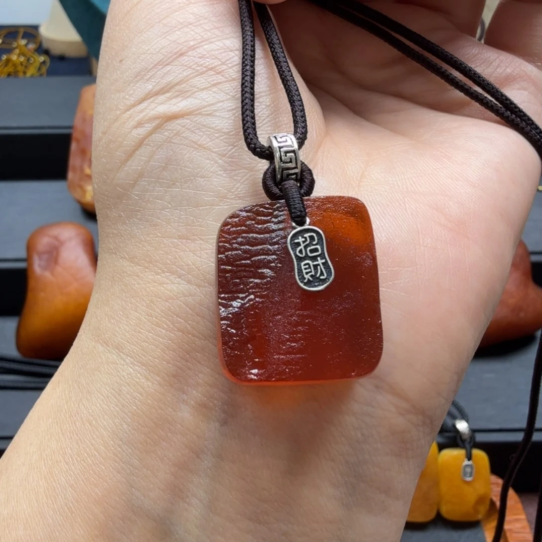 琥珀吊坠(赠链)未镶嵌