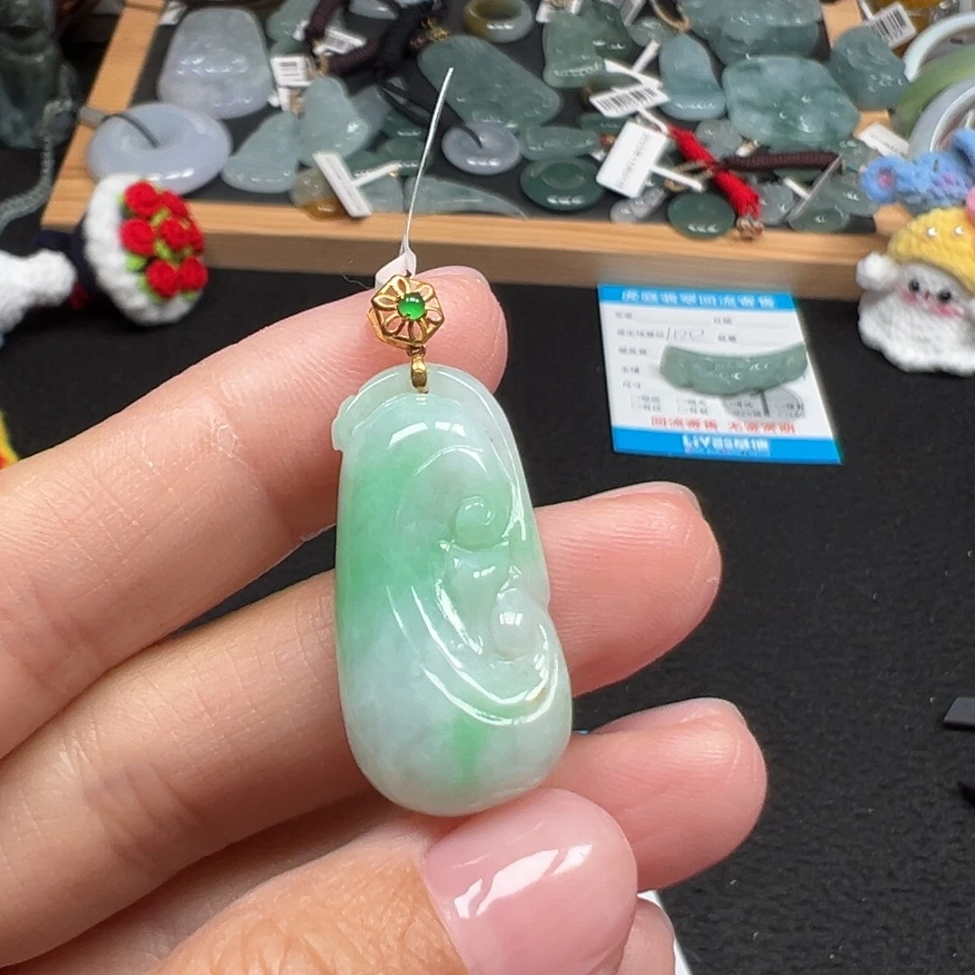 翡翠18K金镶嵌颈饰天然A货缅甸翡翠