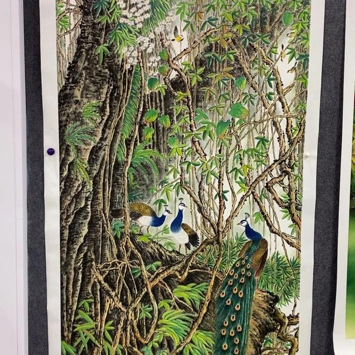 手绘作品等多种形式进行