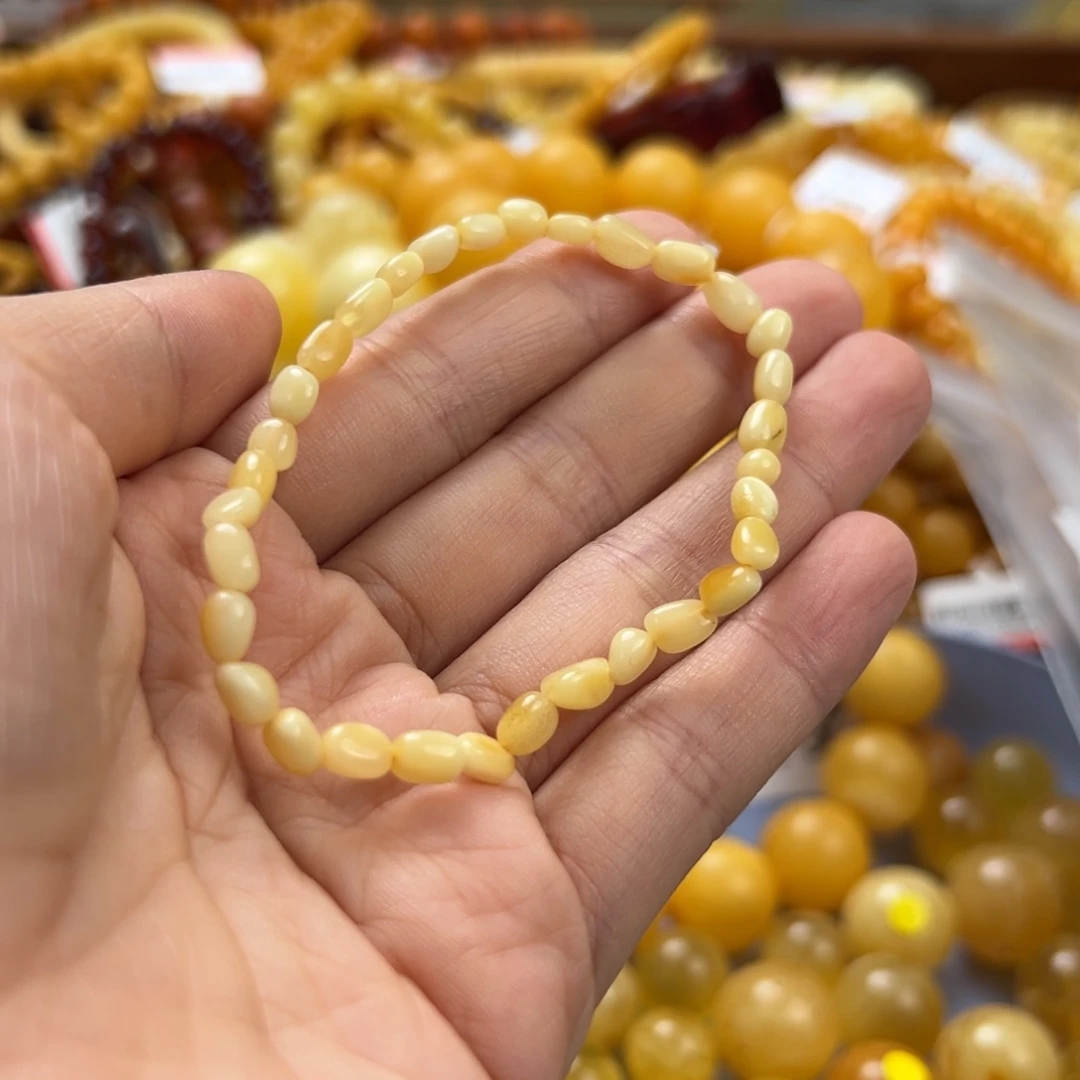 未镶嵌琥珀珠宝奇石