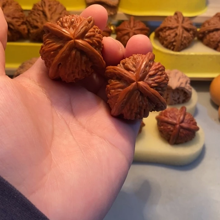 L***G文玩核桃吊坠jjnnnnnn