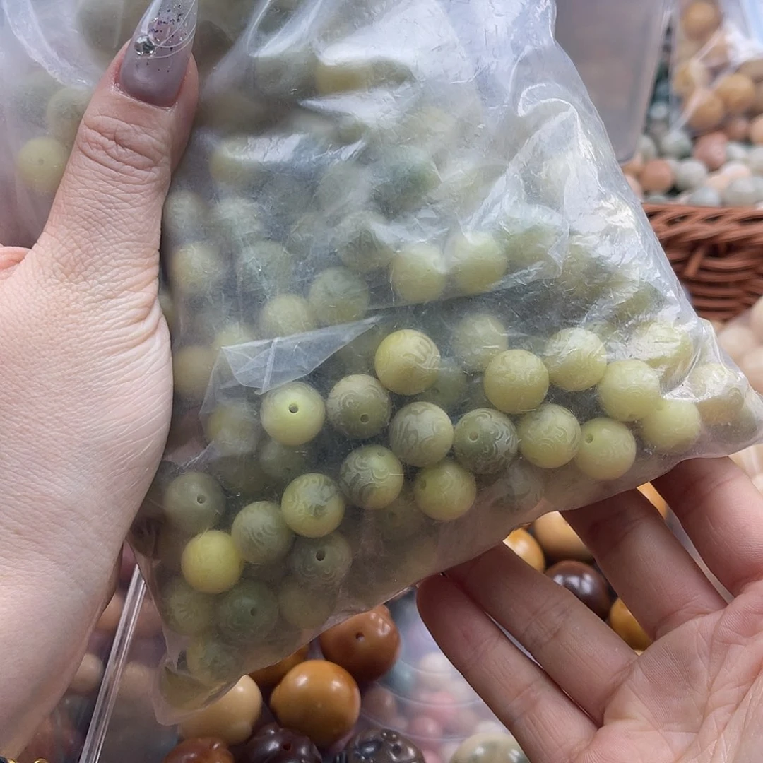 白玉菩提吊坠z微瑕11mm/100颗