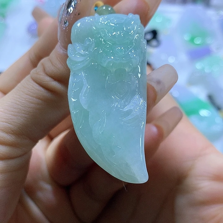 翡翠颈饰未镶嵌天然翡翠A货吊坠