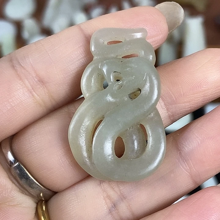 和田玉（糖玉）未镶嵌颈饰