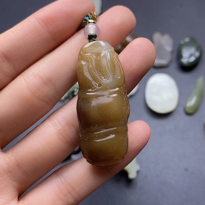 颈饰未镶嵌和田玉