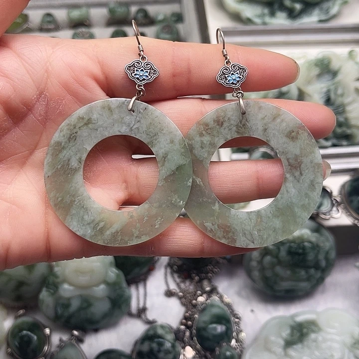 透闪石-蛇纹石玉耳环未镶嵌