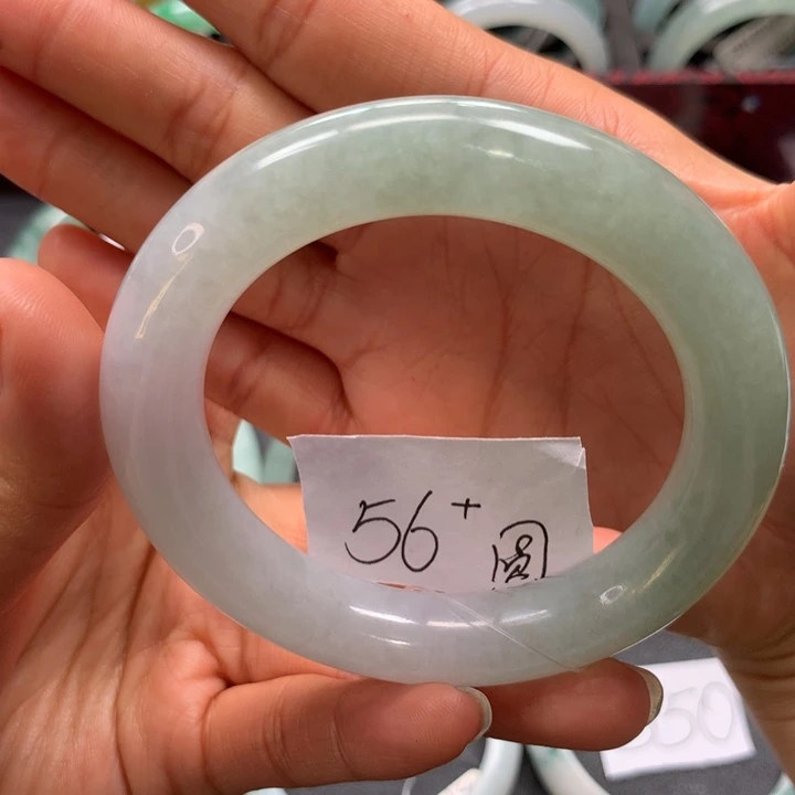 未镶嵌手镯翡翠手镯