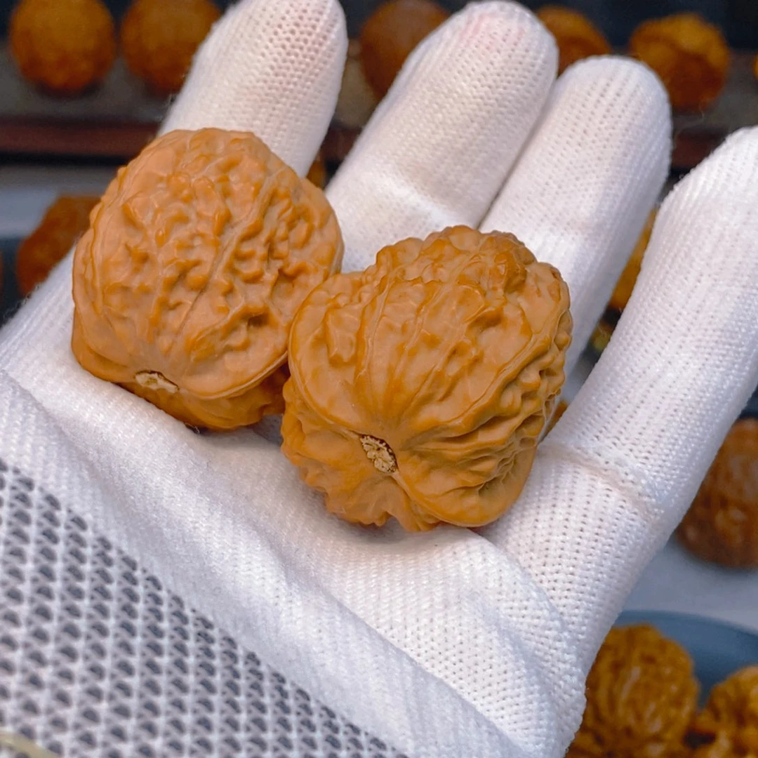 文玩核桃吊坠m****棠黄松峪元宝