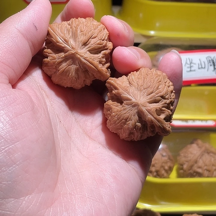 文玩核桃把件3.99磨盘