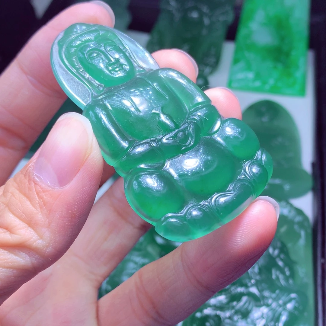 无****定制翡翠未镶嵌天然翡翠A货毛货挂件