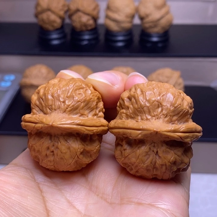 把件文玩核桃粗筋铁地雷55