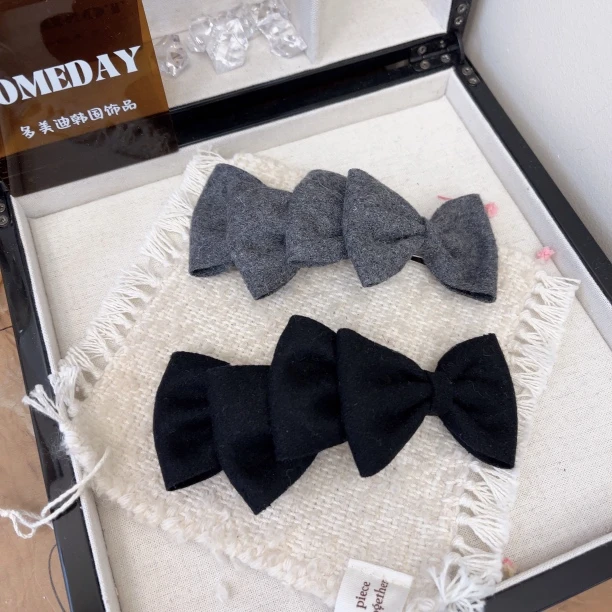 W1393韩系氛围减龄百搭简约轻奢双蝴蝶结弹簧夹