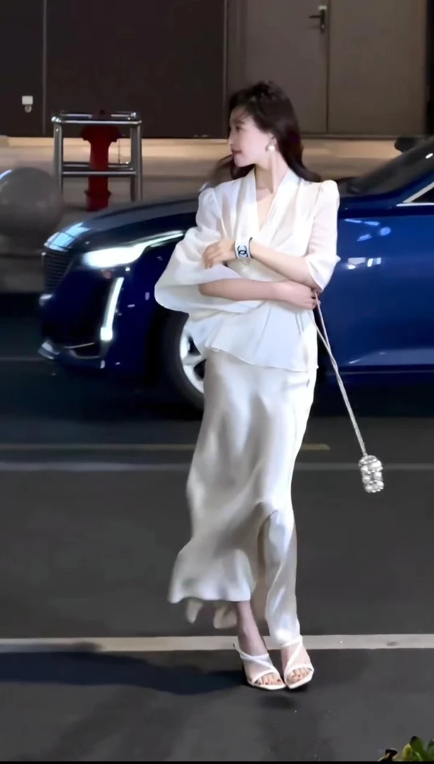 【云絮】设计感小众气质套装衬衫女2025新款显瘦吊带连衣裙两件套潮