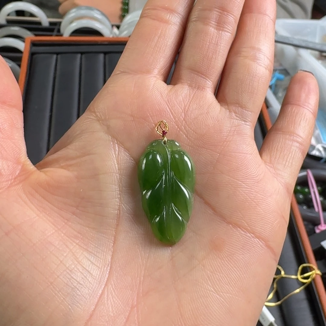 和田玉（碧玉）18K金镶嵌颈饰