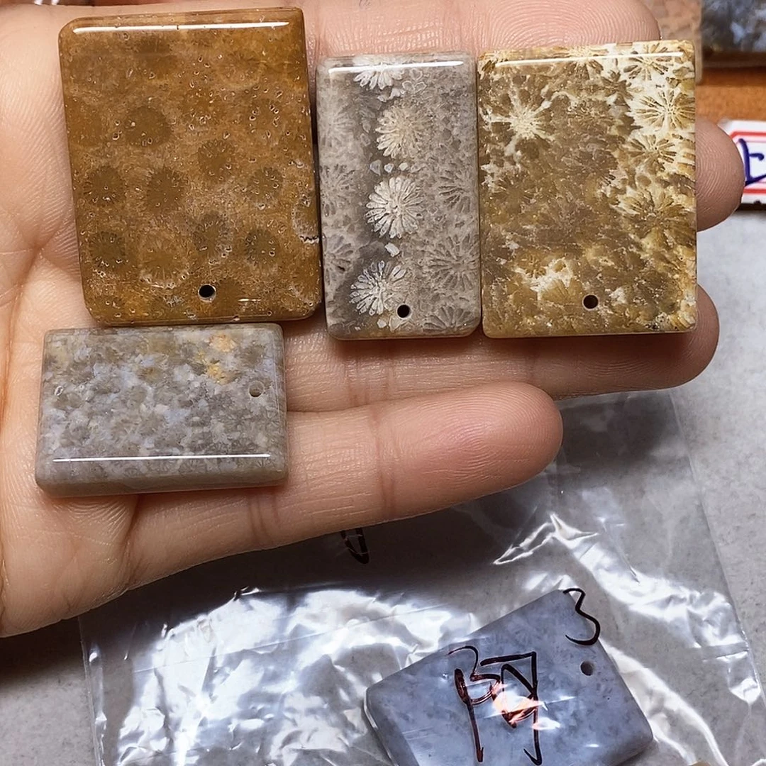硅化玉颈饰未镶嵌阿*