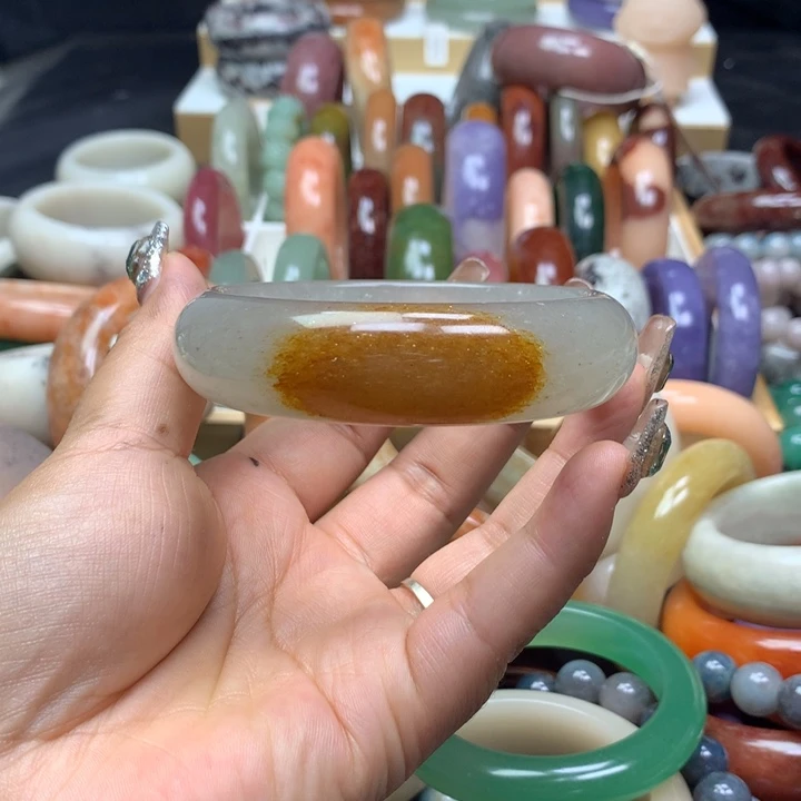 未镶嵌手镯石英质玉金**艳