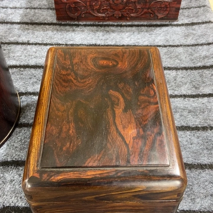 石***榴贡木面包盒一个一个