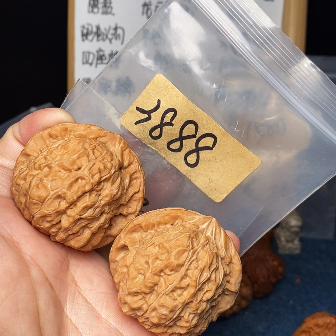 你***？手串文玩核桃南瓜墩
