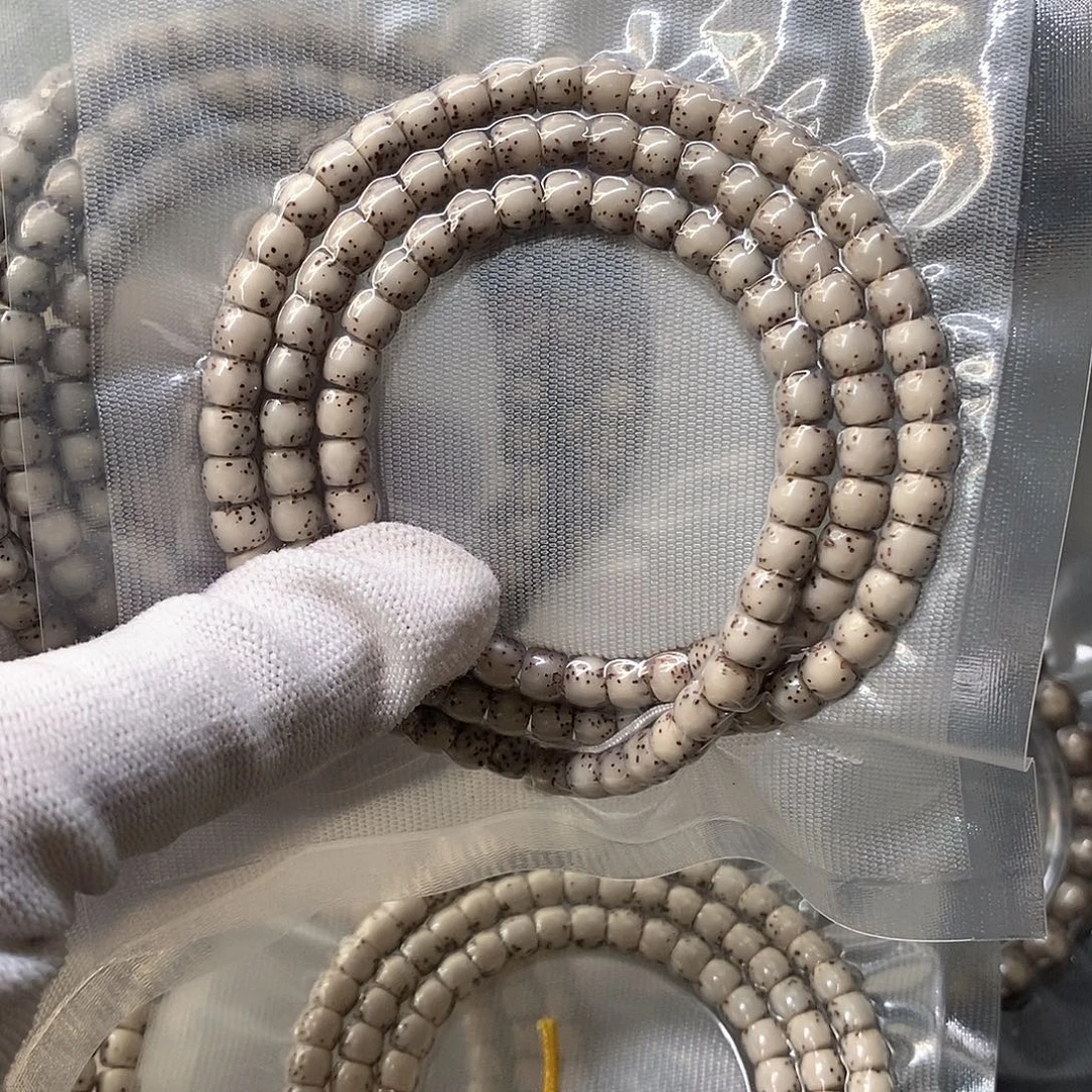 手串星月菩提石玉河豚6*5长