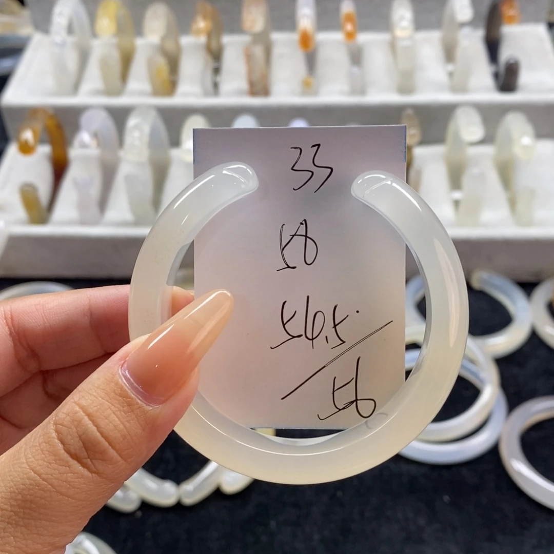 手镯玛瑙/玉髓未镶嵌33