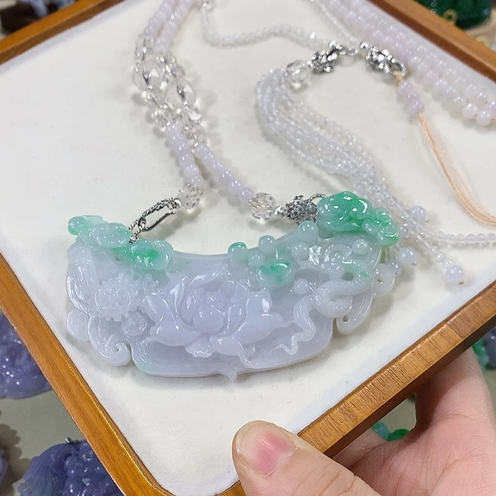 翡翠未镶嵌颈饰翡翠吊坠