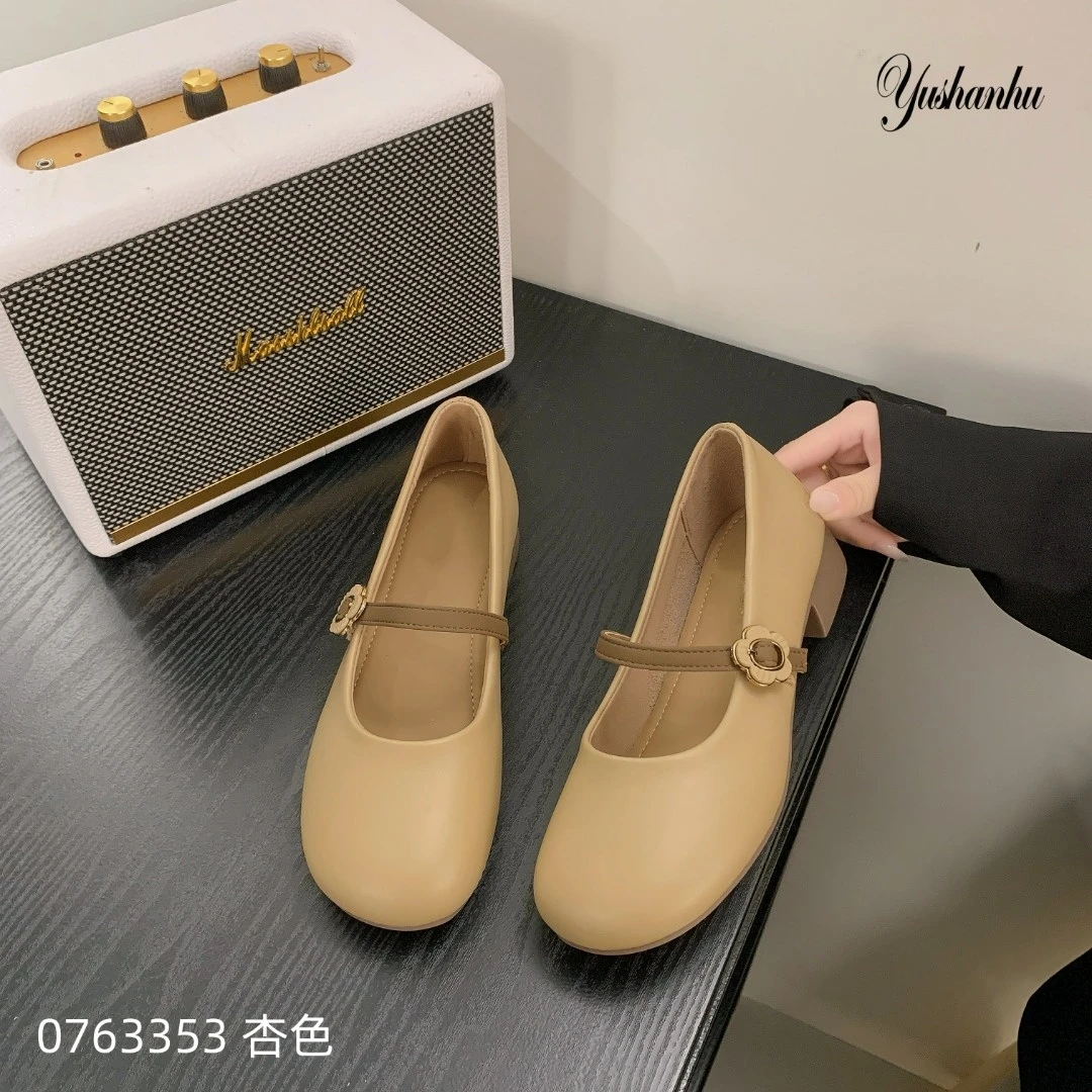 3353皮鞋女鞋休闲法式纯色平跟单鞋百搭覆膜皮增高温柔杏色浅口